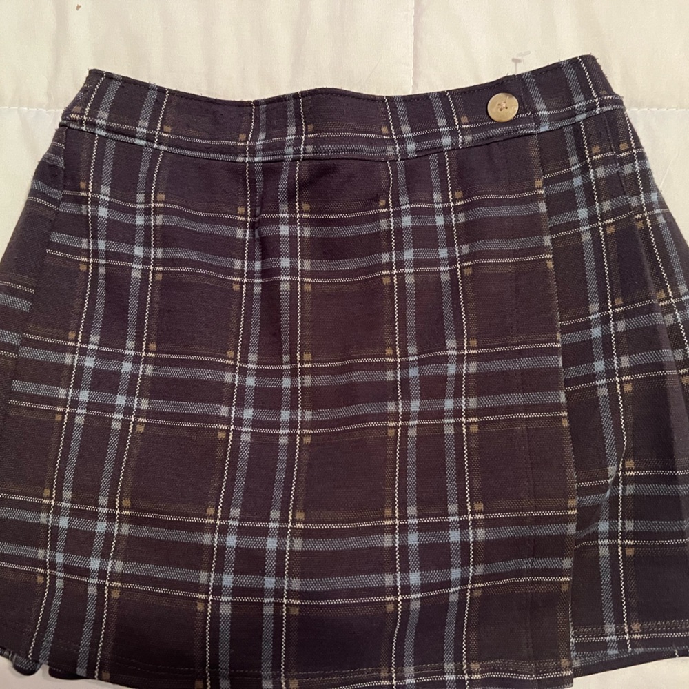 Beautiful skort from Abercrombie. Like new. Blue and grey.